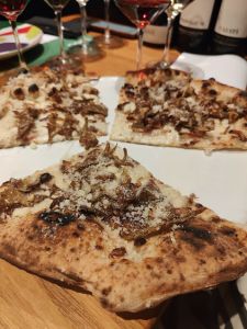 Da Salvo a Napoli, i vini di Cantine Alois protagonisti del format “Take Over PizzAis”
